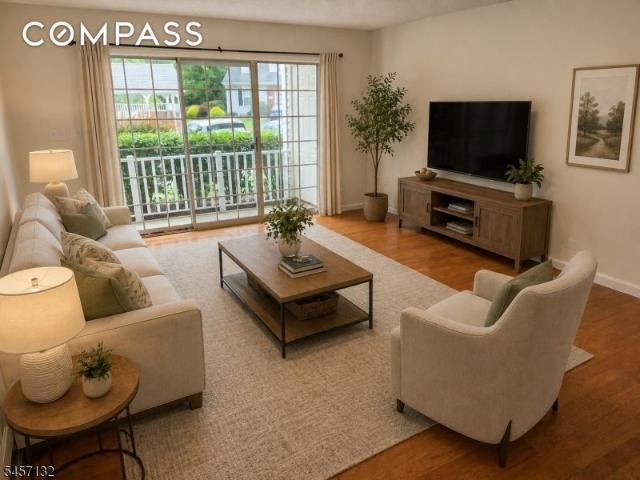 Townhouse for rent in Bridgewater, New Jersey