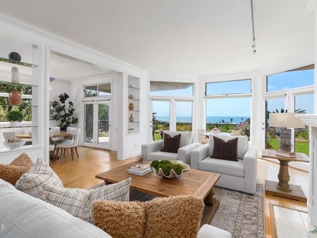 Condo for sale in Solana Beach, California