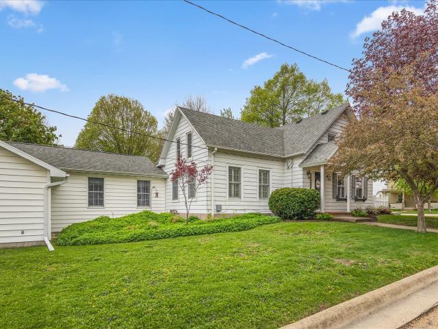 House for sale in Shannon, Illinois