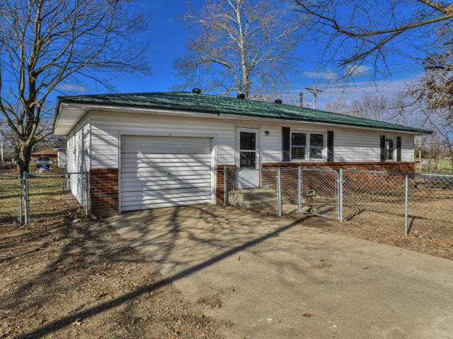 House for sale in Barry, Missouri