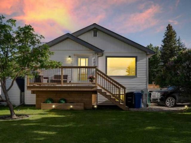 House for sale in Okotoks, Alberta