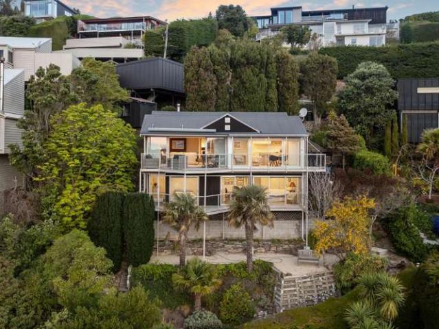 House for sale in Chaslands, Canterbury
