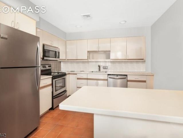 Townhouse for rent in Jersey City