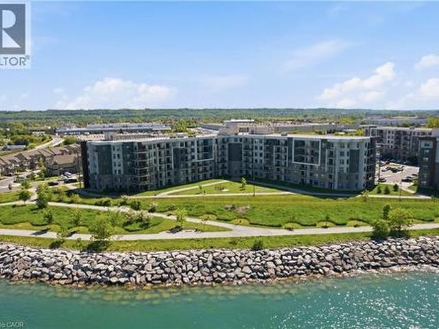 Condo for sale in Ancaster, Ontario