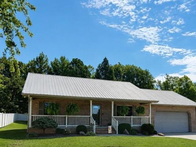 House for sale in Loogootee, Indiana