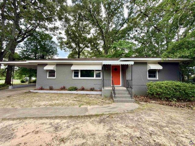 House for sale in Kathleen, Georgia