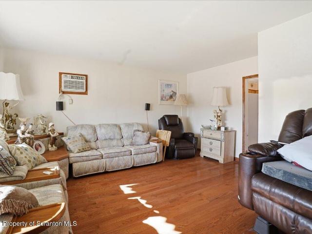 House for sale in Moosic, Pennsylvania
