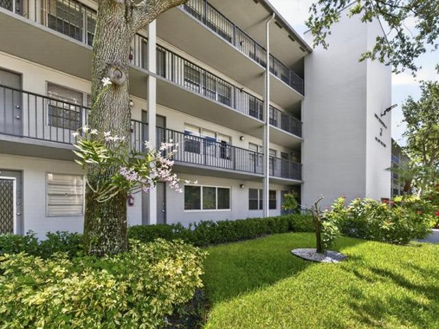 Condo for sale in Pembroke Pines, Florida