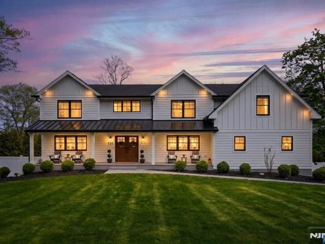 House for sale in Mahwah, New Jersey