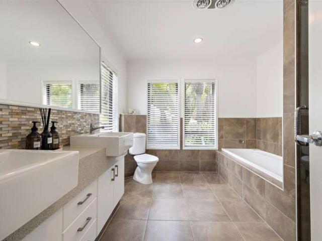Property for sale in Waimauku