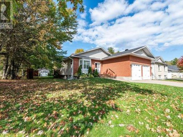 House for sale in Deep River, Eastern Ontario