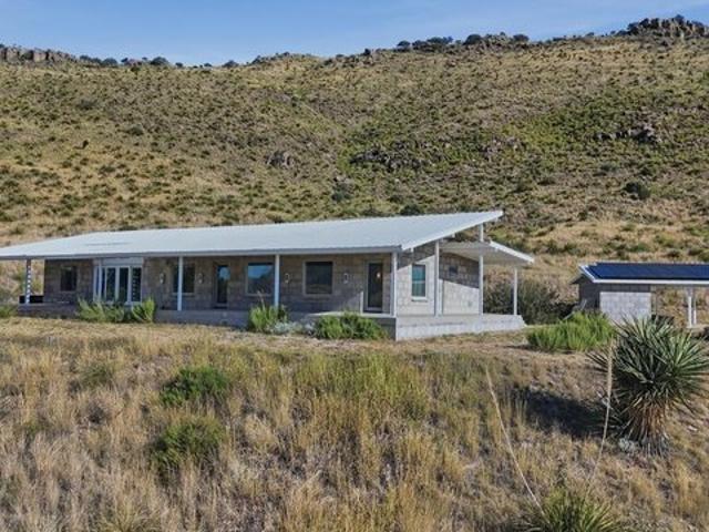 House for sale in Fort Davis, Texas