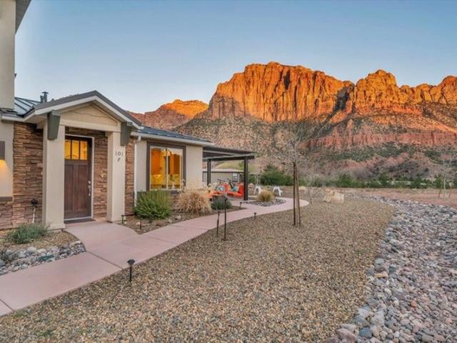 Condo for sale in Springdale, Utah