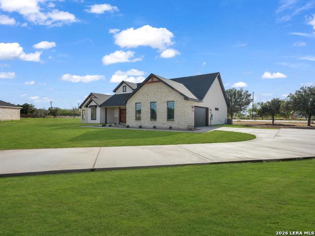 House for sale in Lytle, Atascosa County