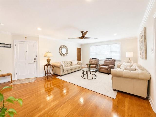Condo for sale in Metairie, Louisiana