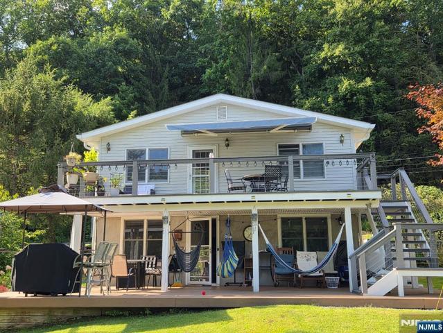 House for sale in Layton, New Jersey