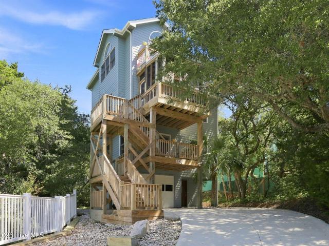 House for sale in Emerald Isle, North Carolina