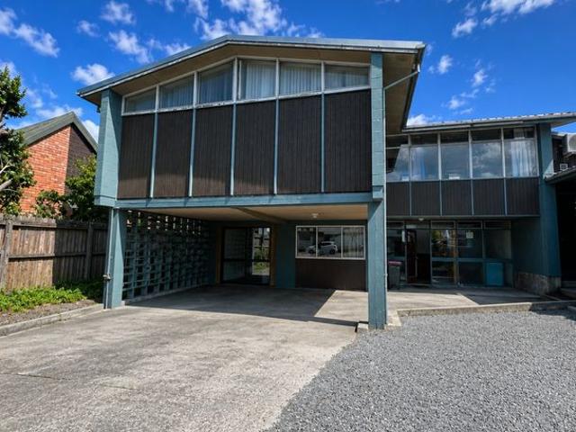 House for rent in Chaslands, Canterbury