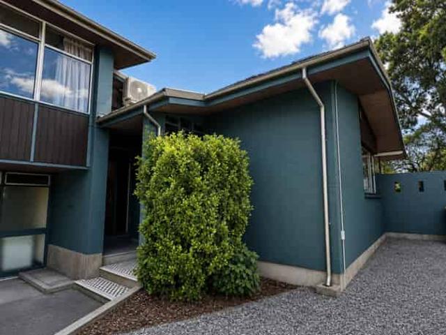 House for rent in Chaslands, Canterbury