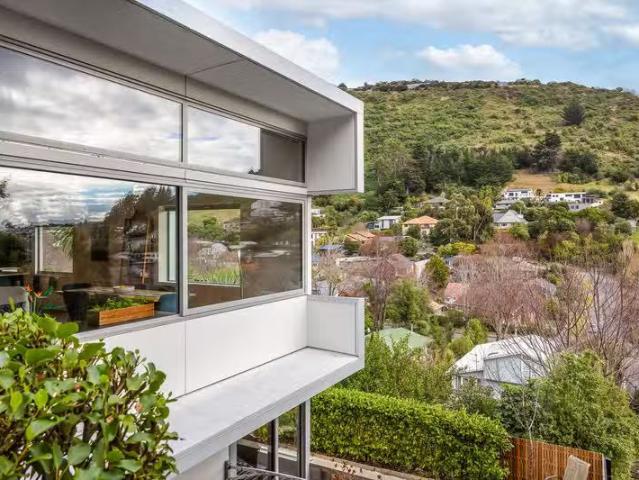 House for sale in Chaslands, Canterbury