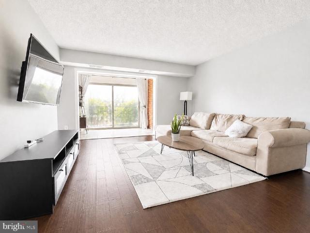 Condo for sale in Virginia