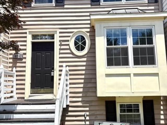 Townhouse for sale in Virginia