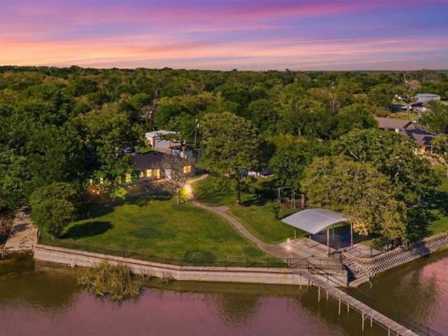 House for sale in Azle, Texas