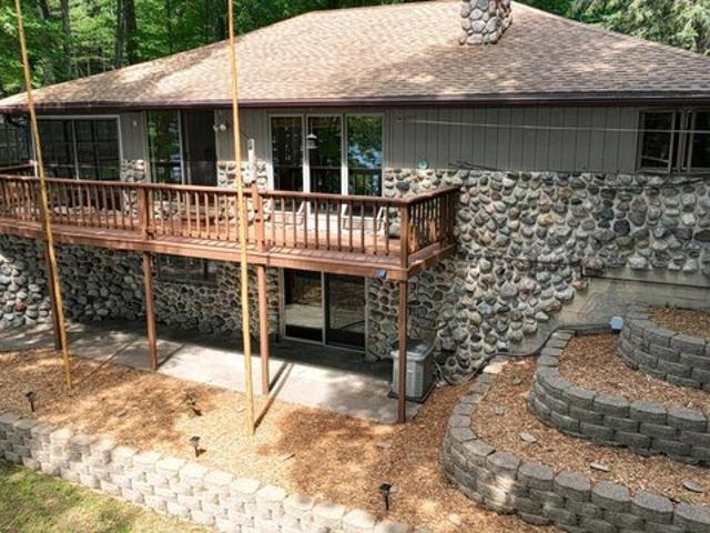 House for sale in Hazelhurst, Wisconsin