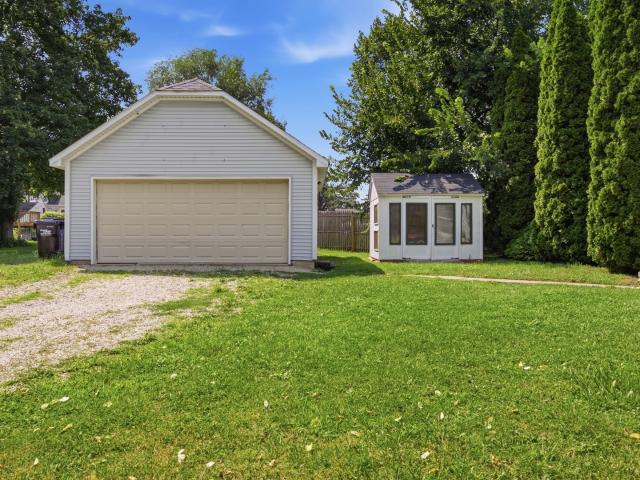 House for sale in Mchenry, Illinois