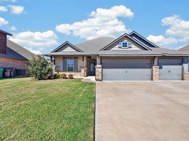 House for sale in Yukon, Canadian County