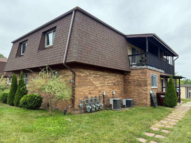 House for sale in Mchenry, Illinois