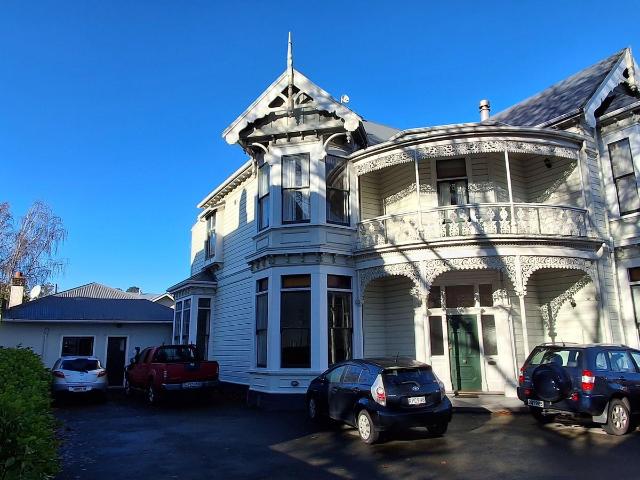 Property for rent in Otakou
