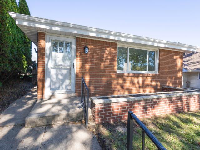 House for sale in North Chicago Avenue, South Milwaukee