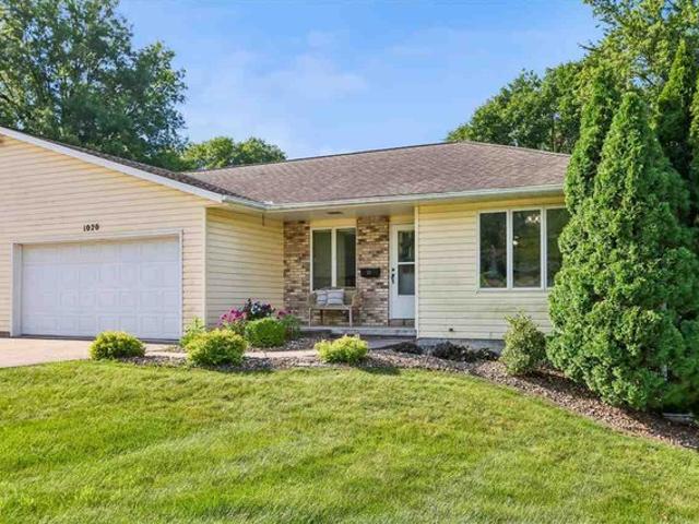 Condo for sale in Williamsburg, Iowa