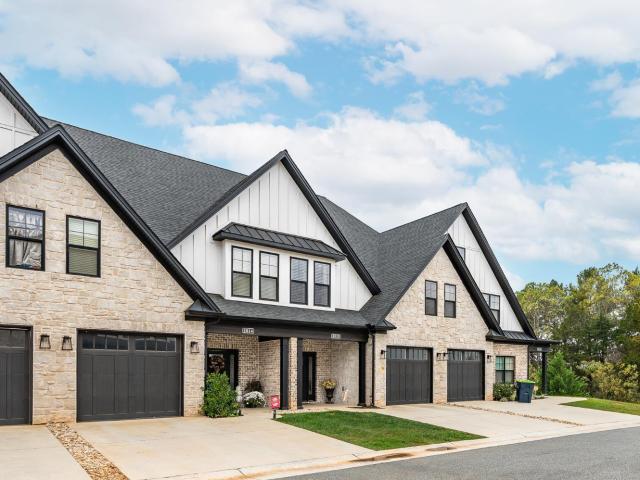 Townhouse for sale in Virginia