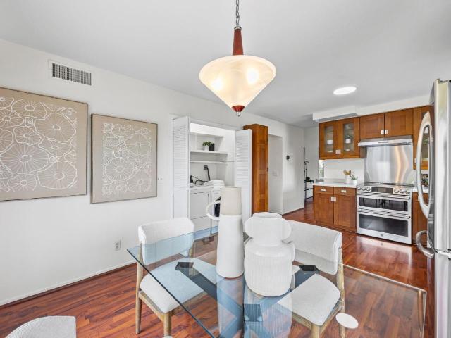 Townhouse for sale in San Mateo, California
