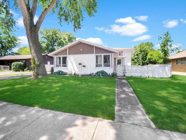 House for sale in West Chicago, Illinois