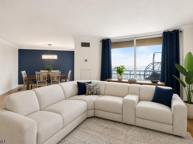 Condo for sale in Hudson, New Jersey