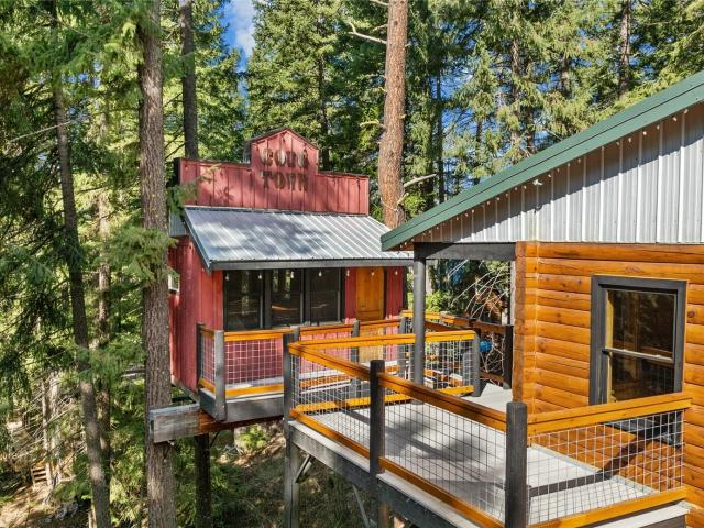 House for sale in Ronald