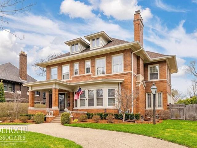 House for sale in Grosse Pointe, Michigan