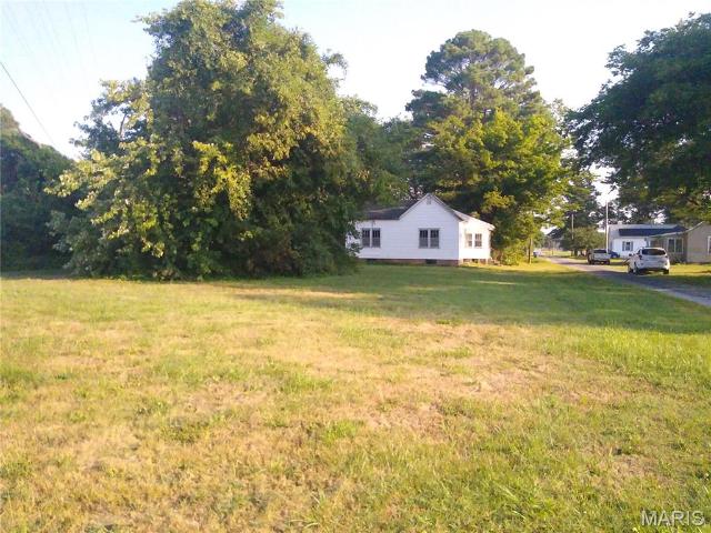 House for sale in Perry, Illinois