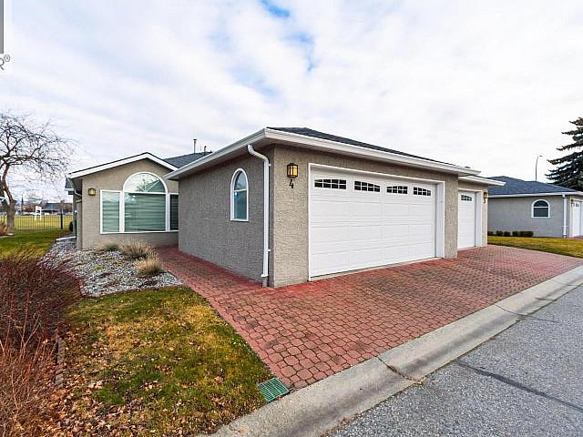 Condo for sale in Winfield, British Columbia