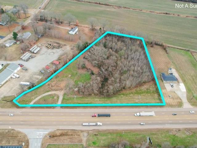 Land for sale in Selmer, West Tennessee
