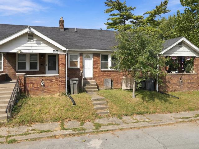 House for sale in Near Eastside, Camby