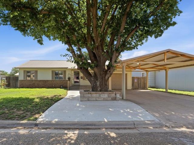 House for sale in Slaton, Texas