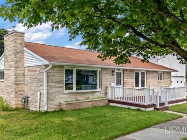 House for sale in Escanaba, Michigan