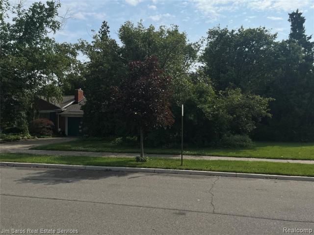 House for sale in Grosse Pointe