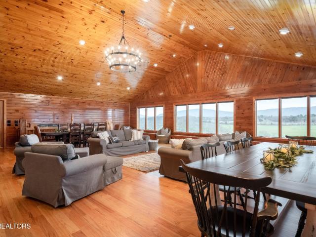 House for sale in Benton Station, Benton