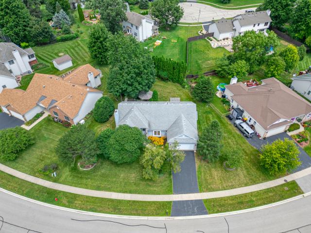 House for sale in Mchenry, Illinois