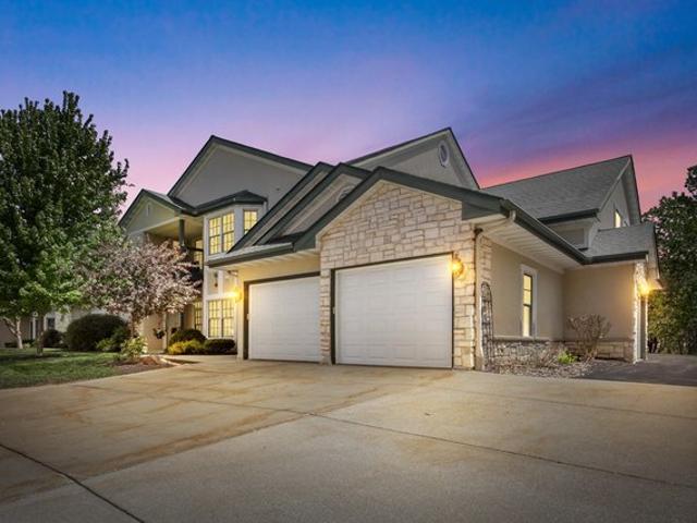 Condo for sale in Franklin, Wisconsin